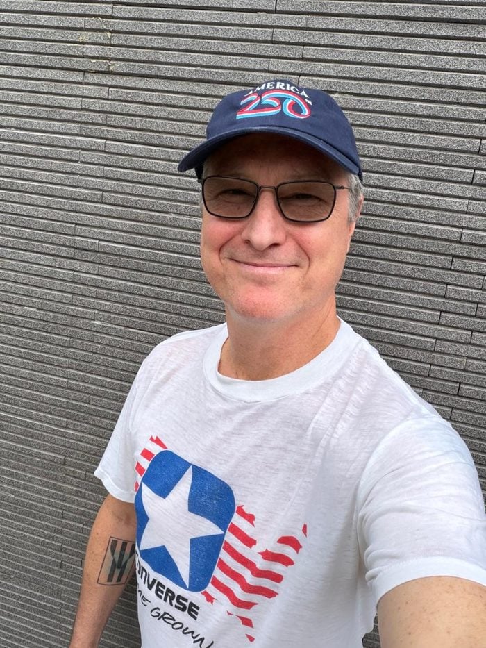 Customer wearing No Se sunglasses