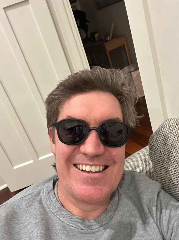 Customer wearing No Se sunglasses
