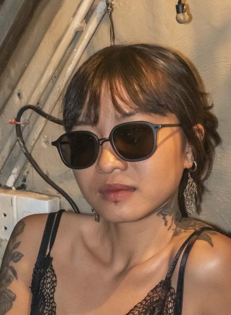 Customer wearing No Se sunglasses
