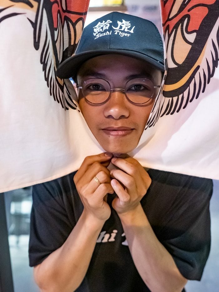 Customer wearing No Se sunglasses